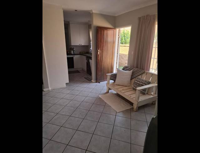 2 BEDROOM TOWNHOUSE FOR SALE IN MORELETAPARK